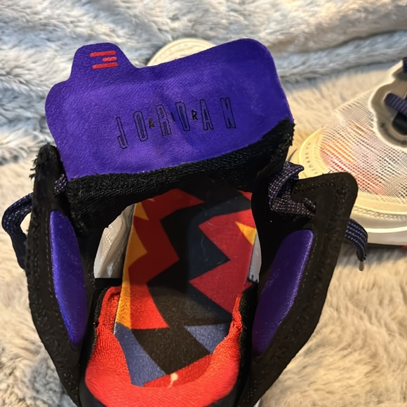 Nike Men”s Air Jordan XXXVII Basketball Shoes Size 11 Light Bone/Black - Picture 4 of 9